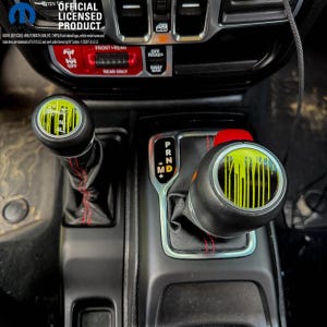 Pegatina de vinilo premium para la palanca de cambios de Jeep "Verde lima goteando" compatible con Wrangler JL y Gladiator de 2018 a 2026.