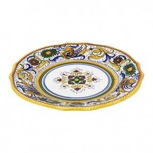 Raffaellesco Scalloped Dinner Plate