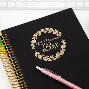 2026 Black Linen Planner: Undated Weekly, Monthly, Daily Agenda