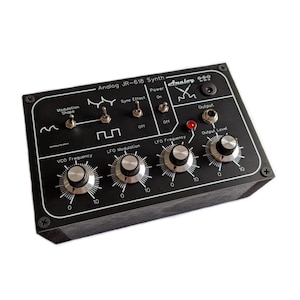 Analoge Synthesizer JR-618 Synth