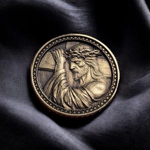 3D Tiefe Karte Jesus trägt die Kreuz Münze | Faserlasergravur | LightBurn 3D Scheibe