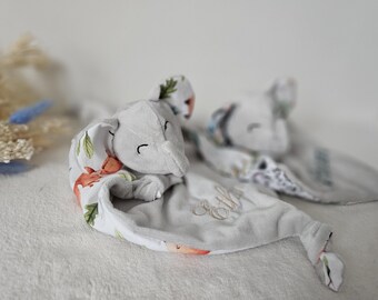 Handmade personalized baby elephant comforter made in France / Double gauze animal comforter / Personalized baby gift idea / Name embroidery