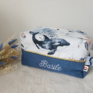 Trousse de toilette bébé personnalisée / idée cadeau / cadeau de naissance bébé personnalisé / couverture doudou bain bébé image 1