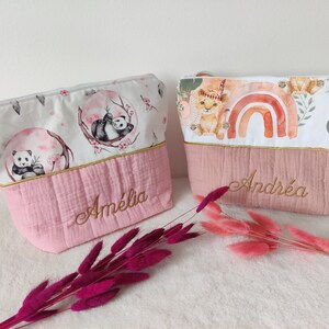 Pochette de toilette bébé personnalisé 100% fait main en France / idée cadeau de naissance personnalisé / cadeau noël personnalisé image 3