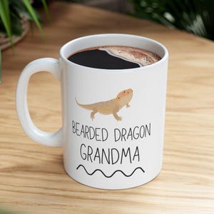 Bearded Dragon Grandma Coffee Mug | Bearded Dragon grandma mug | Cute Beardie Grandma Gift Idea | Cute Bearded Dragon Grandma gift idea