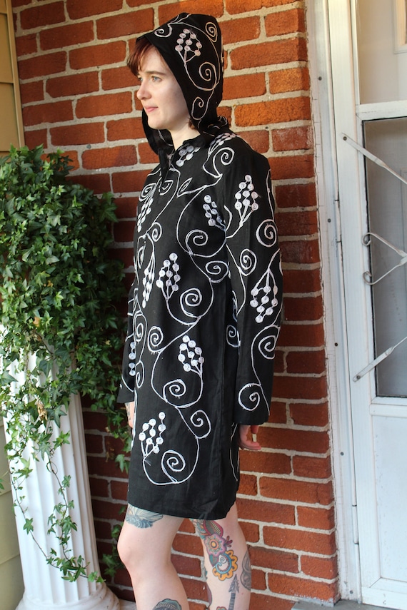 Vintage 1970s/ 1980s Embroidered Hoodie Dress - G… - image 5