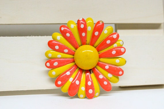 Vintage Metal Flower Pin/ Button - Polka Dot Dais… - image 2