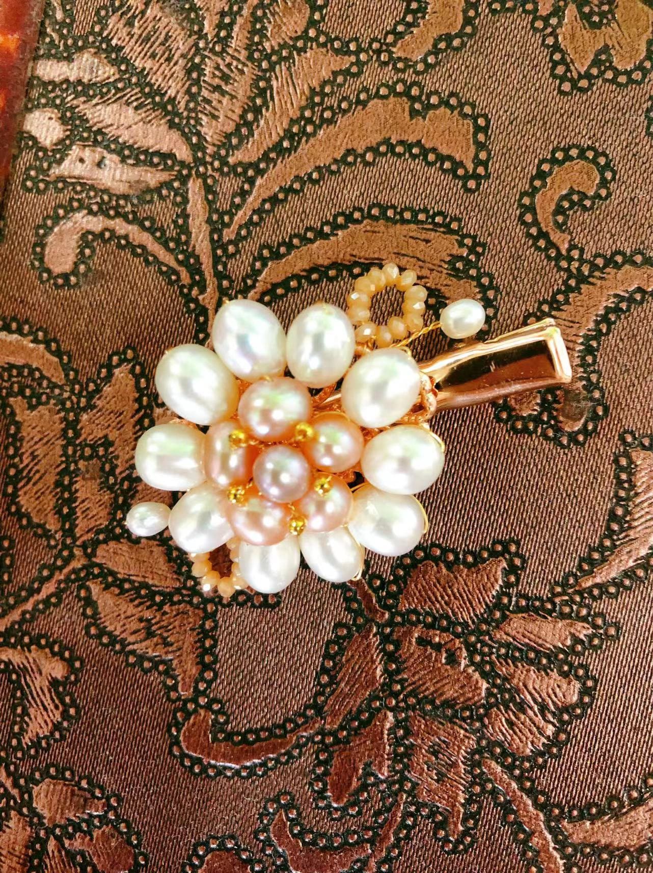 - Natural fresh water pearl Brooch & hair clips / hairpin & earrings set Pearl hair pin set, floral - Baby main image 2
