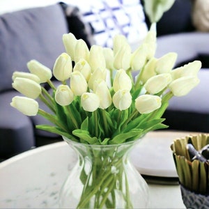 20 piezas de arreglo de tulipanes de toque real, pieza central de tulipanes, tulipanes falsos, flor del día de San Valentín, tulipán artificial, pieza central de boda, tulipán falso white