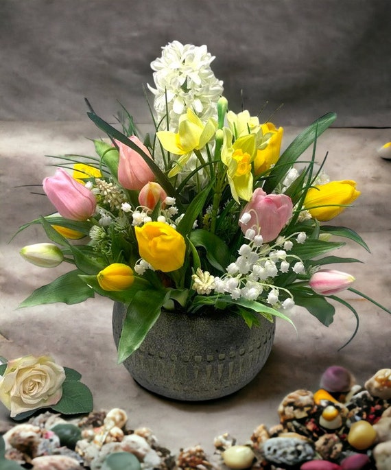 Spring Flower Arrangements