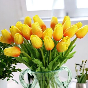 20 piezas de arreglo de tulipanes de toque real, pieza central de tulipanes, tulipanes falsos, flor del día de San Valentín, tulipán artificial, pieza central de boda, tulipán falso imagen 9