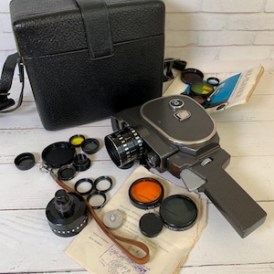 Vintage Movie Camera Quartz - 2x8S-2M Working Narrow Film Camera Collector&#39;s Cinema Camera Super 8 Format USSR 1968 year, Amateur Films