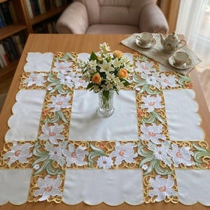Vintage Embroidered Tablecloth 32.3 x 33.8"/ 82 x 86 cm Polyester, Machine Embroidery, Square Tablecloth, Holiday Home Decor, Coffee Table