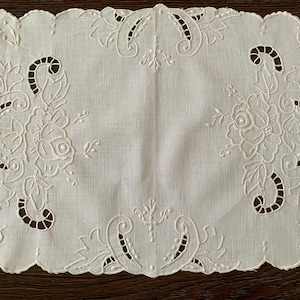 Vintage Cotton Rectangular Doily 13.3x17.3"/34x44cm Hand Embroidery Cutwork, Floral Placemats, Coffee Table, White Coaster Vase or Figurines