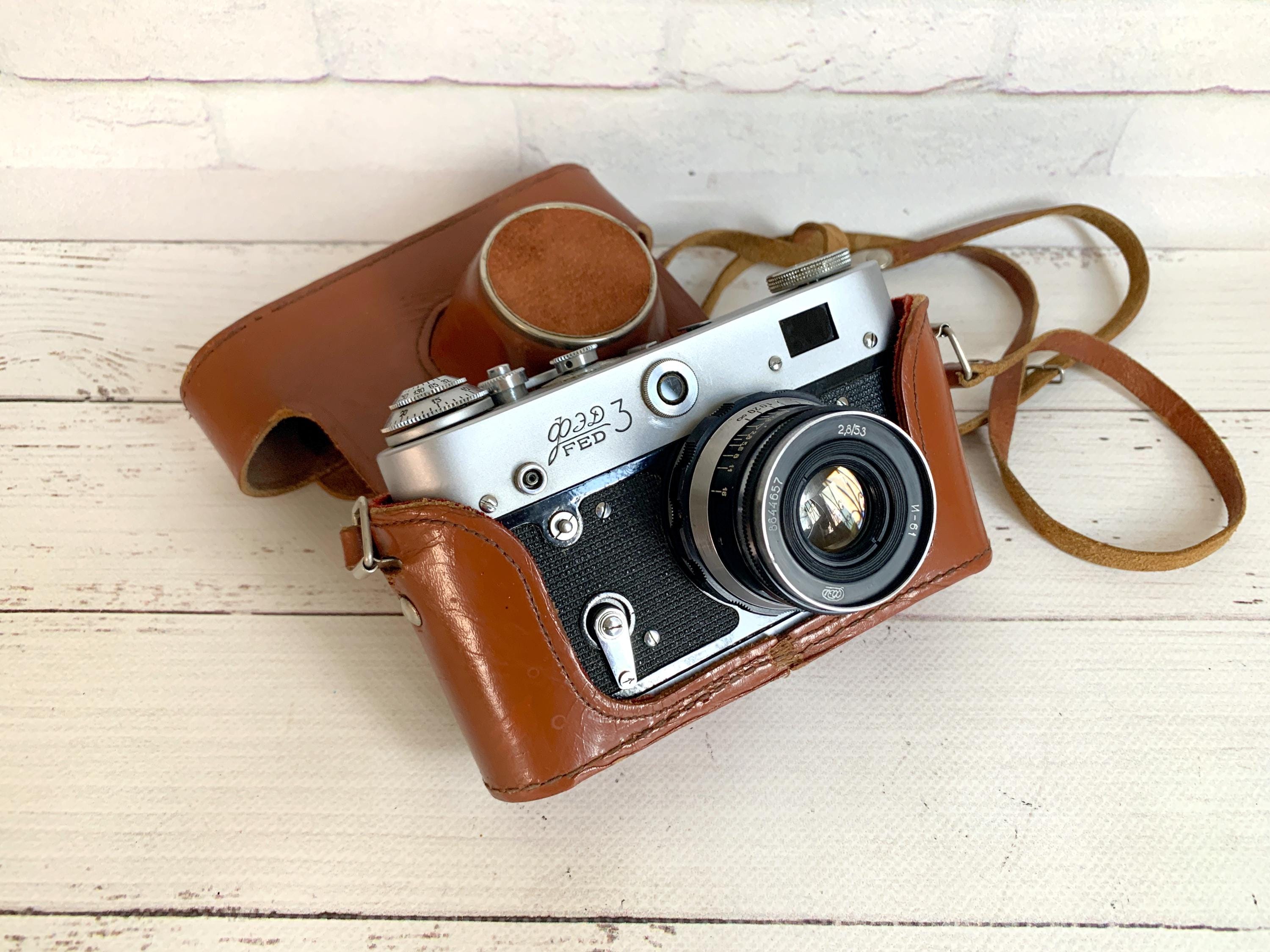 ヴィンテージのFED 3レンジファインダー35mmフィルムカメラ。動作状態