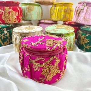 Hochzeitstag und Brautparty giveaways für Reiseschmuckveranstalter Aussteuerbox online für Hochzeitsbevorzugungen Massenarmreifenhalter