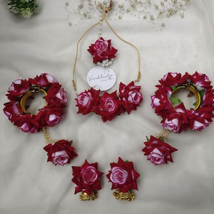 Floral Jewelry Set for Haldi/Mayoon Holud/Mehndi Pakistani Bridal Jewelry Baby Shower Artificial Flower Jewels for Weddings and Parties