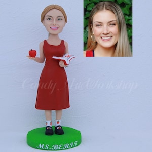 Custom Graduate Bobblehead with apple and book, Custom Teacher Bobble Head As Graduation Gift, Birthday Gift For Book lover, Gift For Her