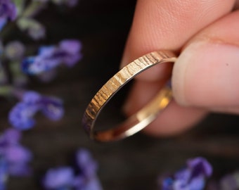 Personalisierter Massiver gehämmerter Goldring aus recyceltem 333 585 750 Gold 8k 14k 18k Goldschmiede, Verlobungsring, Ehering, Handgravur