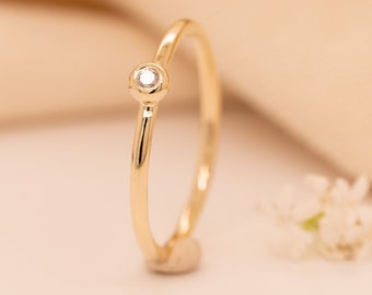 Diamond gold engagement ring 585 750 yellow gold gift for girlfriend minimalist brilliant solitaire goldsmith elegant delicate wedding anniversary