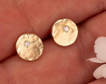 Kleine Hammerschlag Ohrstecker aus 333 585 750 Gold mit Diamant, handgefertigt, nachhaltig, Goldschmied, Massivgold, Echtgold, Goldstecker