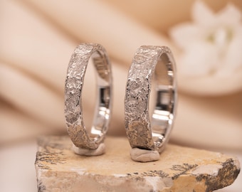 NATURSTEIN Eheringe aus massivem 585 Weißgold Stein Struktur gehämmert rustikal Handgeschmiedet Gravur Echtgold Partner Ring außergewöhnlich