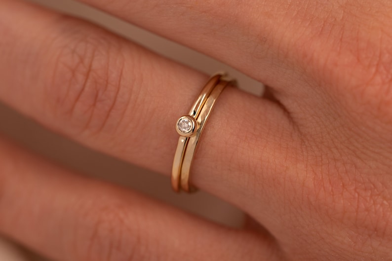 Anillo de oro martillado plano, finamente martillado, sólido, sostenible, oro 333, 585, 750 (8k, 14k, 18k), anillo apilable, anillo de compromiso de orfebrería imagen 5