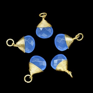 Connettore sfaccettato calcedonio blu, ciondolo in pietra preziosa avvolto filo, connettore ad anello, collana avvolta filo, ciondolo a forma di cuore 10mm, gioielli cuore,