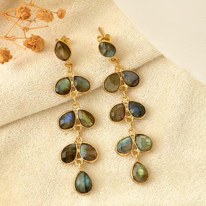 Opvallende labradorietoorbel/vergulde oorbel/labradoriet hangoorbel/bruidsoorbel/handgemaakte sieraden/cadeaus bruidsmeisje/B&#39;Gifts