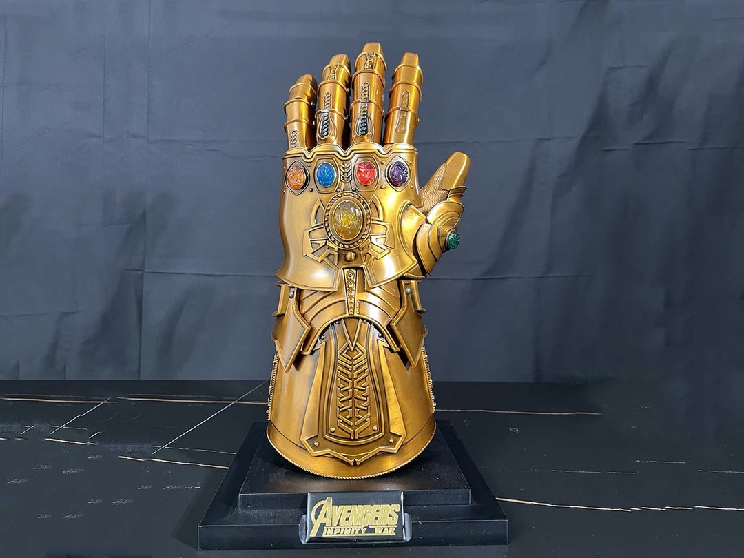 サノスの手　インフィニティ　ストーン付き　ガントレット インフィニティガントレット サノス アベンジャーズ