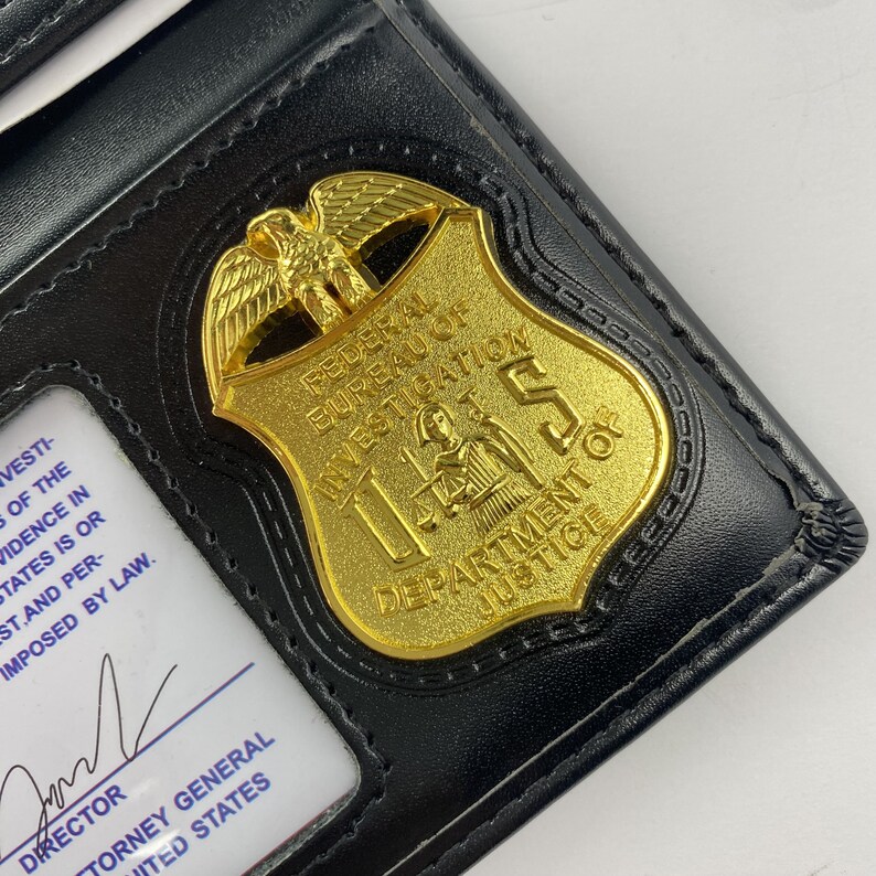 Hannibal TV Show Wallet ID Card Holder Leather Wallet With Metal Badge