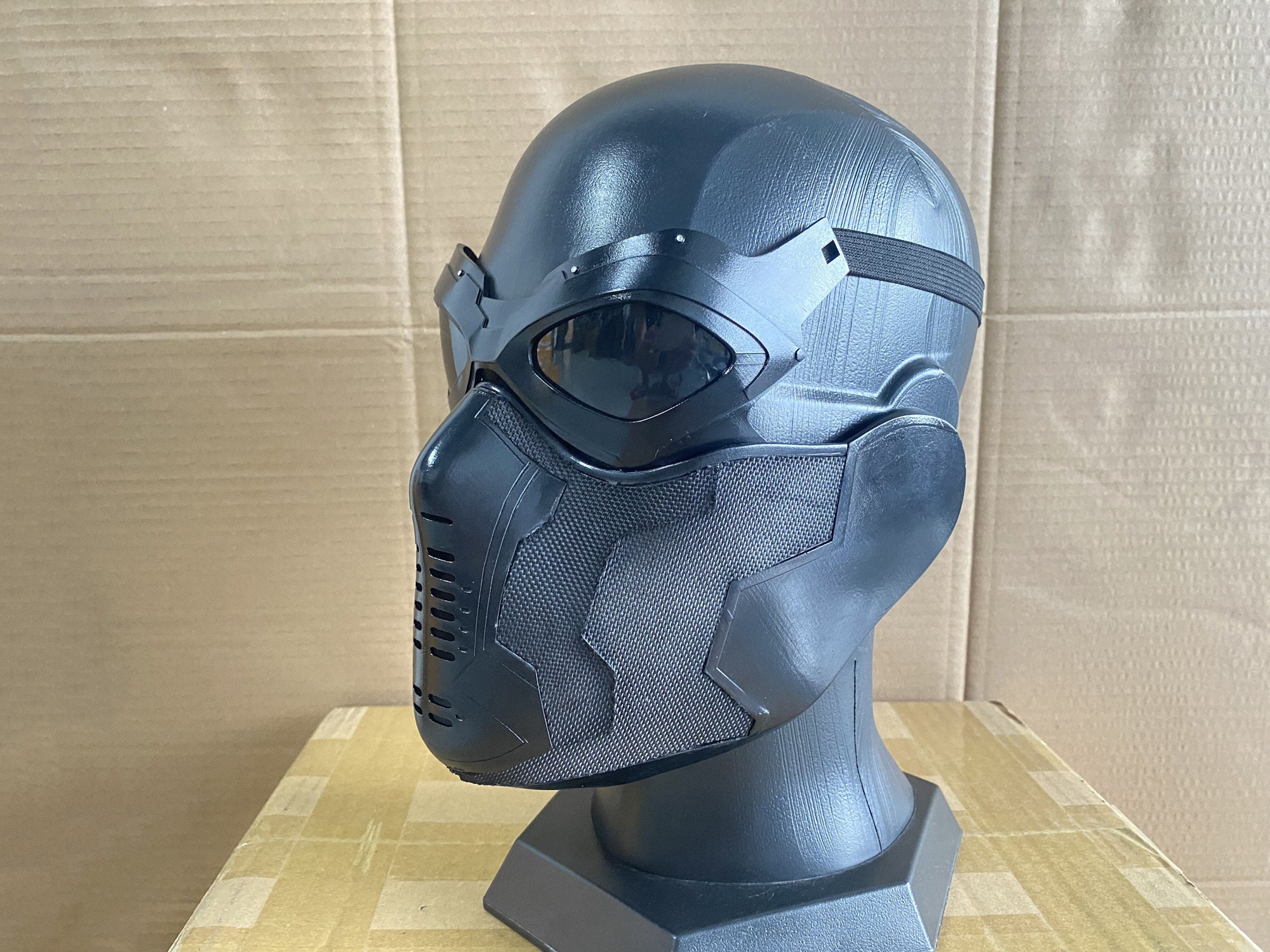 ウィンターソルジャーマスク バッキーバーンズ Amazon.co.jp: ZZCoser ウィンターソルジャーマスク バッキー