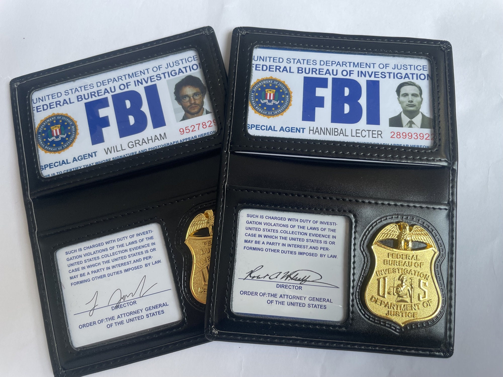 YXBOMG Novelty FBI Badge Roleplay Props FBI Card Holder Leather Wallet  Police Badge Special Undercover Agent ID Holder Halloween Party Accessory  Gift