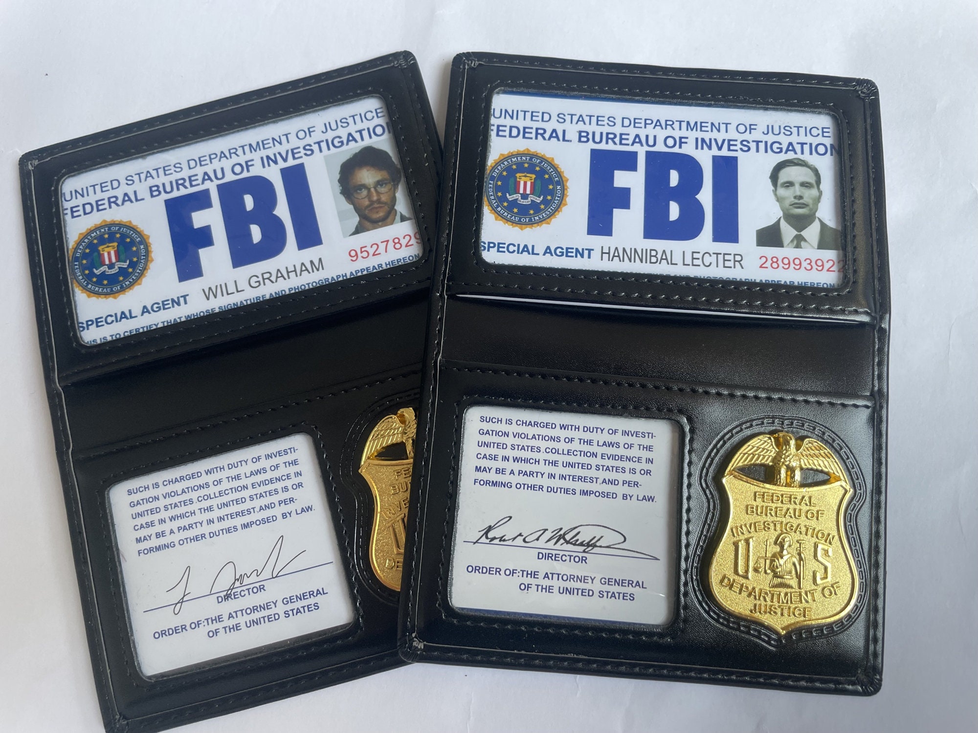 Amazon.com: FBI-Style Badge/Dual ID/Money/Credit Card Wallet