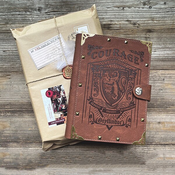 Harry Potter Academy Loose-leaf Notebook Gryffindor Leather Diary Notebook Slytherin Ledger Notebook Gift Harry Potter Movie Props Replica