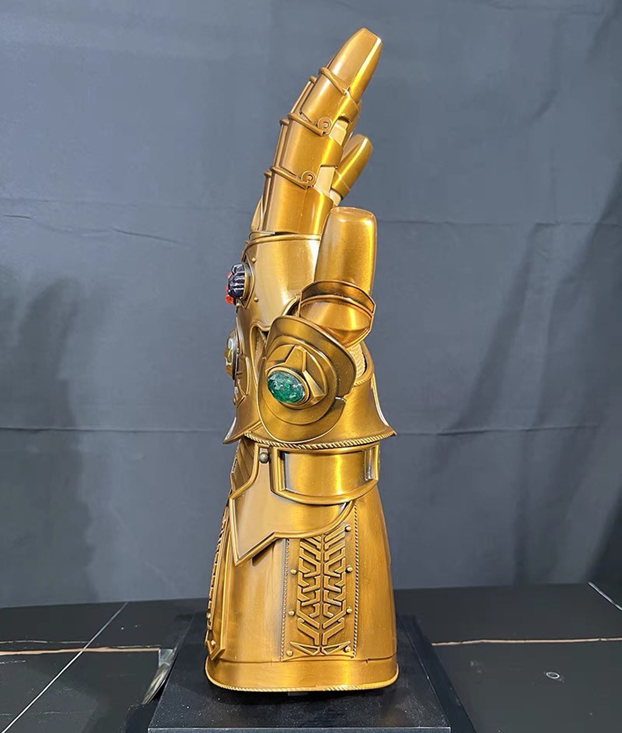 インフィニティ・ガントレット サノス・ガントレット 着用可能な