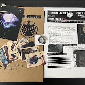 Tarjeta coleccionable de archivo secreto de Viuda Negra, Ojo de Halcón, Capitán América, S.H.I.E.L.D., Teseracto, Foto, Accesorios de los Vengadores, Accesorios de películas