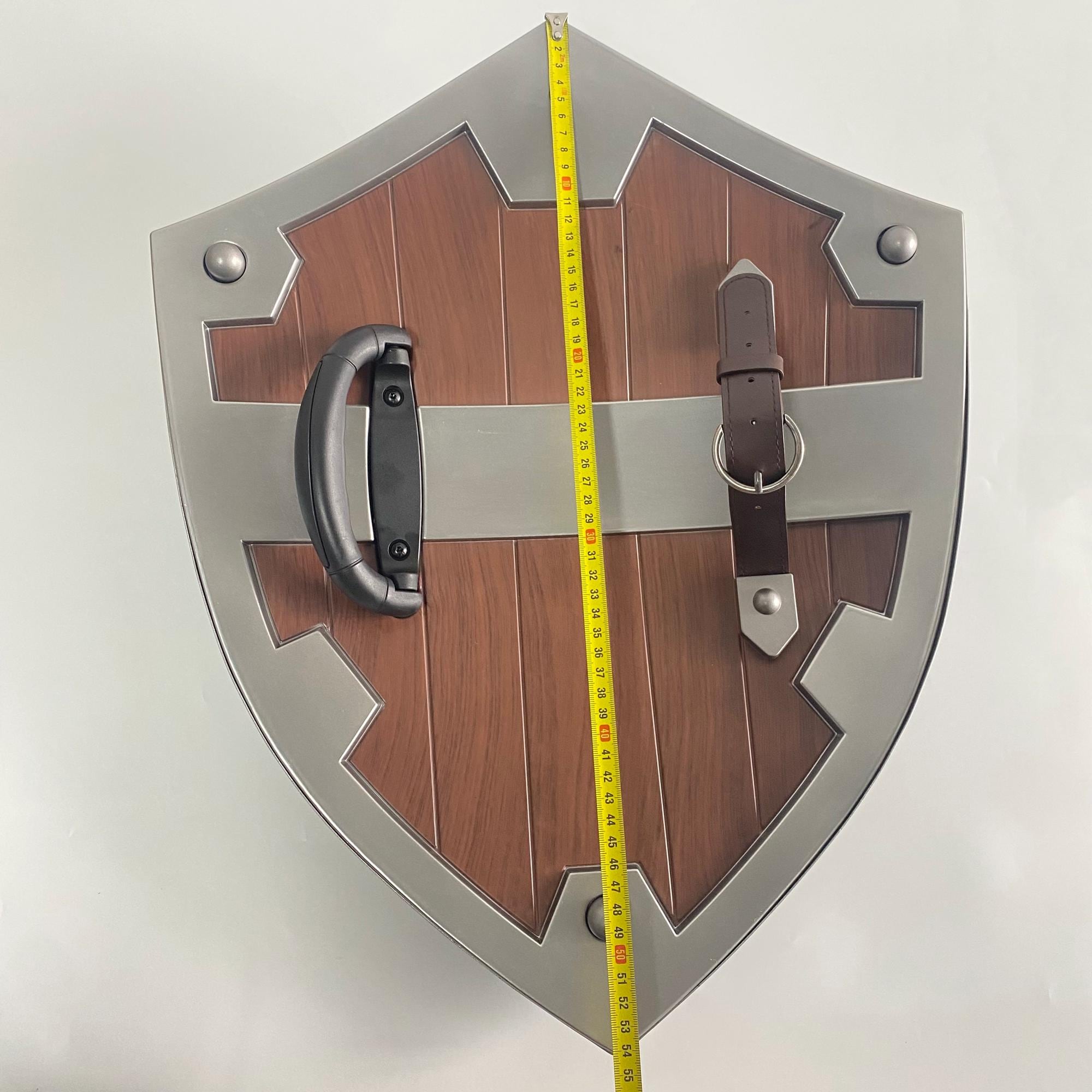 ハイリアの盾 金属製 ハイリアの盾 金属製 実寸大 実寸大 買う