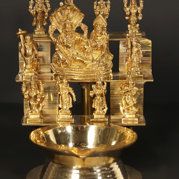 12"Messing Dashavatara Lampe mit Vishnu Lakshmi im Zentrum | Ritual Messing Lampe | Handgefertigte Designer Lampe | Wohnkultur Artikel | Lampe für Tempel