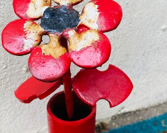 Beautiful Cast iron flower with per Tania finishing