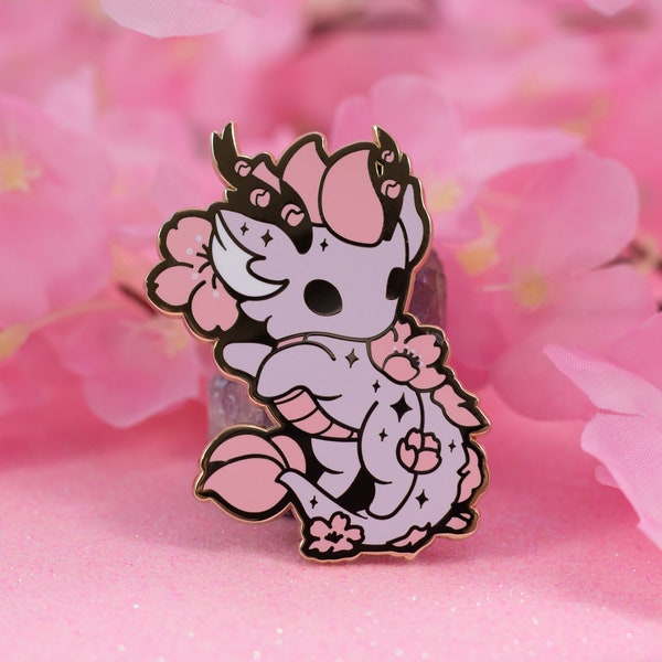 Pin de dragón Sakura / Colección Sakura Daydream / Pin rosa pastel kawaii / Esmalte duro / Pin grande / 5 cm