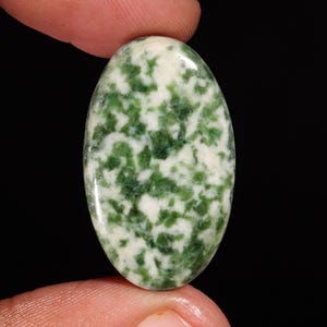 Diopside With Zosite Oval Shape Cabochon Loose Gemstone For Making Jewelry 31.40 Ct 31X19X5 MM Q-3296