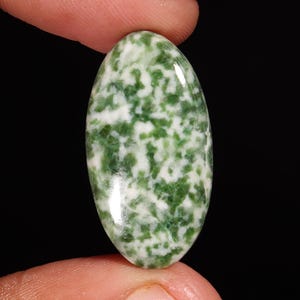 Diopside With Zosite Oval Shape Cabochon Loose Gemstone For Making Jewelry 29.20 Ct 31X17X6 MM Q-3289