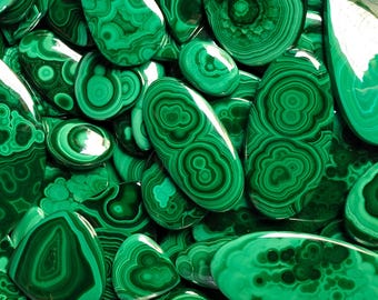 Lote de pedras preciosas de malaquita natural, lote de cabochão de pedras preciosas de malaquita por atacado, malaquita 100% natural de alta qualidade, fabricação manual
