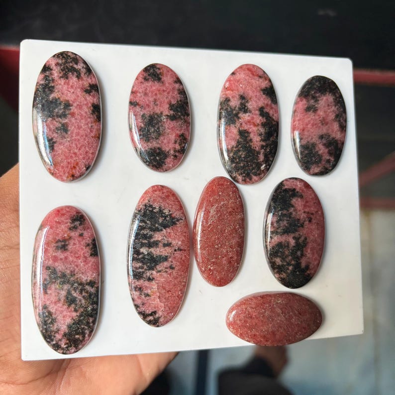 Cabujón de rodonita natural, gema suelta de rodonita rosa para la fabricación de joyas, piedra para engarzar, cabujón de cristal de rodonita pulido a mano. imagen 3