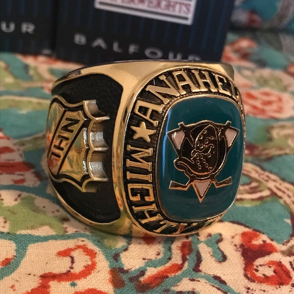 Collectible Hockey Balfour Anaheim Mighty Ducks Champion Ring Paperweights