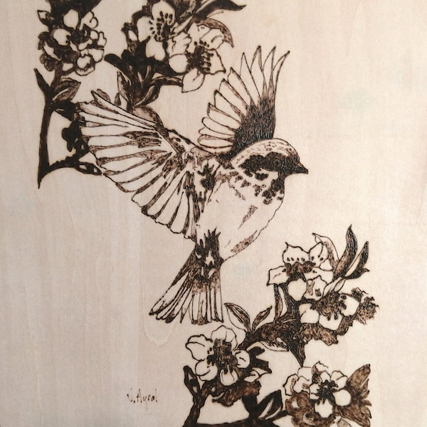 Oiseau et fleurs  pyrogravure sur bois