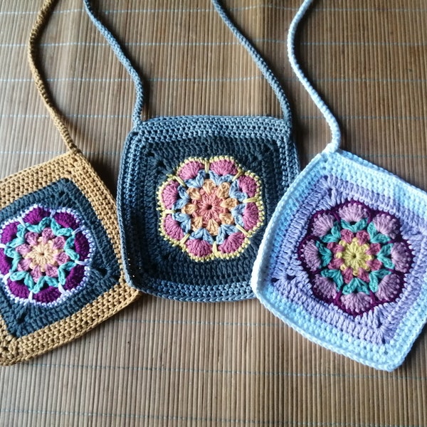 Sacoche *fleur" au crochet