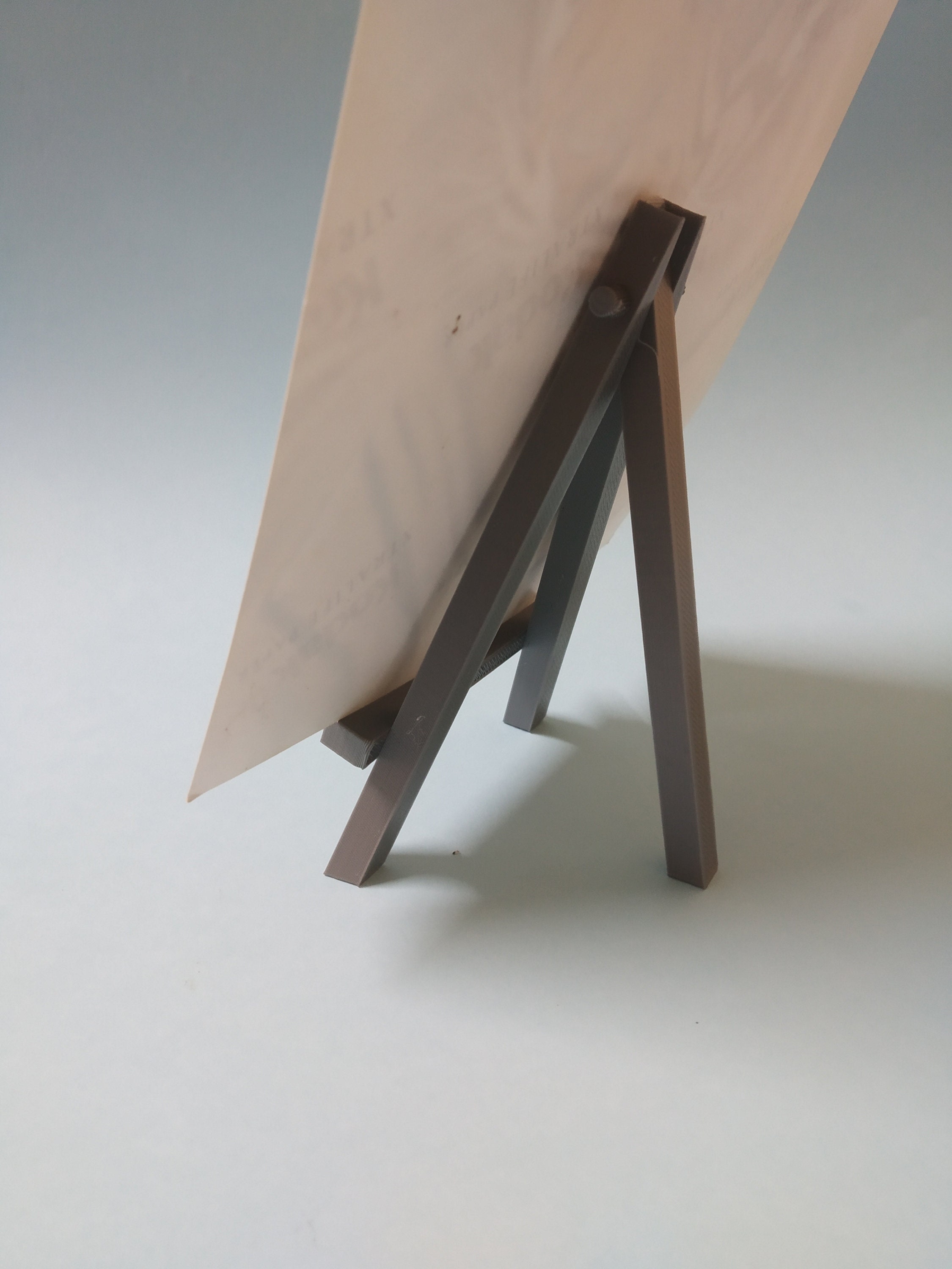 1,439 Small Easel Stand Images, Stock Photos, 3D objects, & Vectors