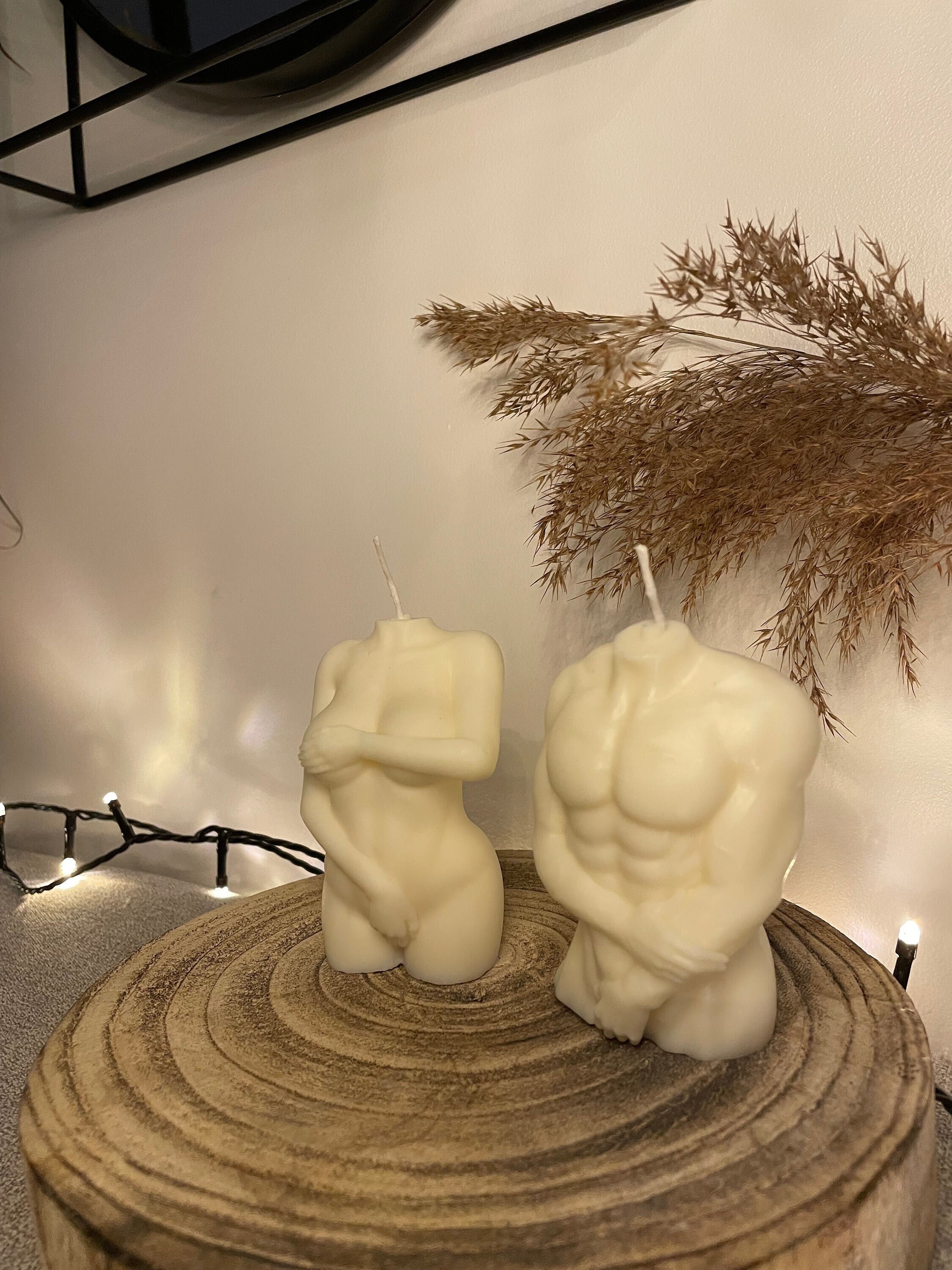 Couple Bougie Homme Femme Musclé // Corps Nue Fête Des Mères Saint Valentin